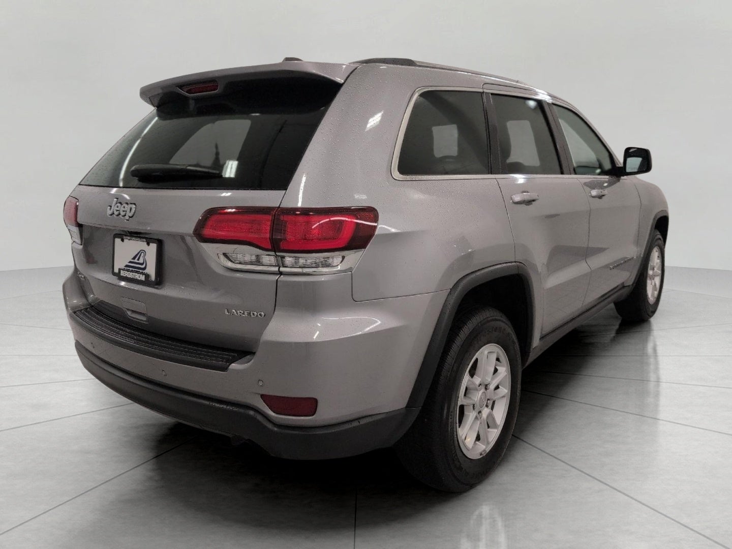 2020 Jeep Grand Cherokee Laredo E 4x4
