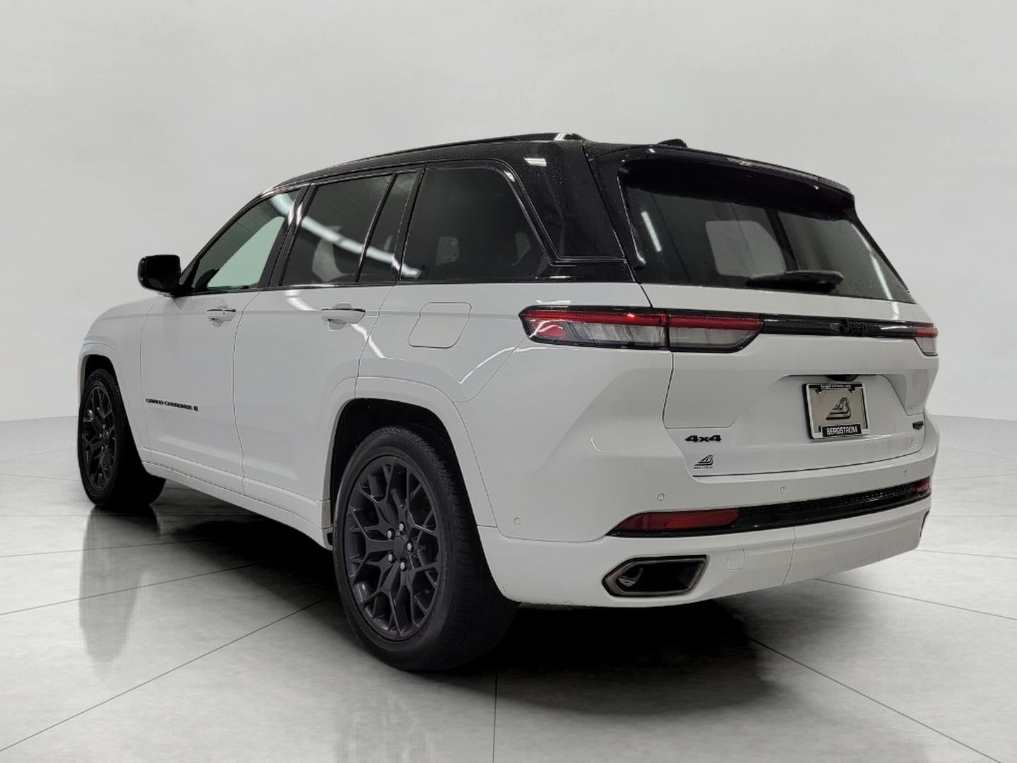 2025 Jeep Grand Cherokee Summit 4x4