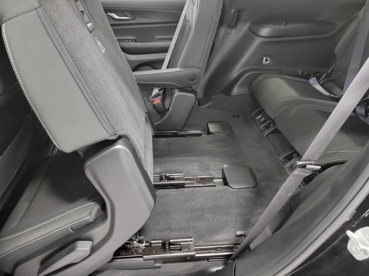 2025 Jeep Grand Cherokee L Laredo X 4x4