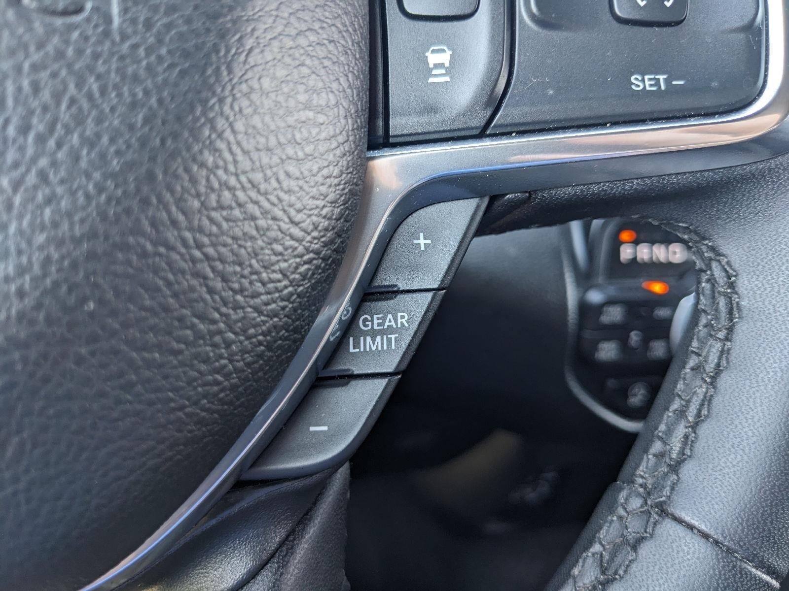 2025 RAM 1500 Laramie 4x4 Crew Cab 5'7 Box