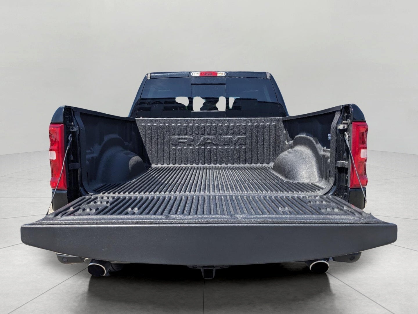 2025 RAM 1500 Laramie 4x4 Crew Cab 5'7 Box