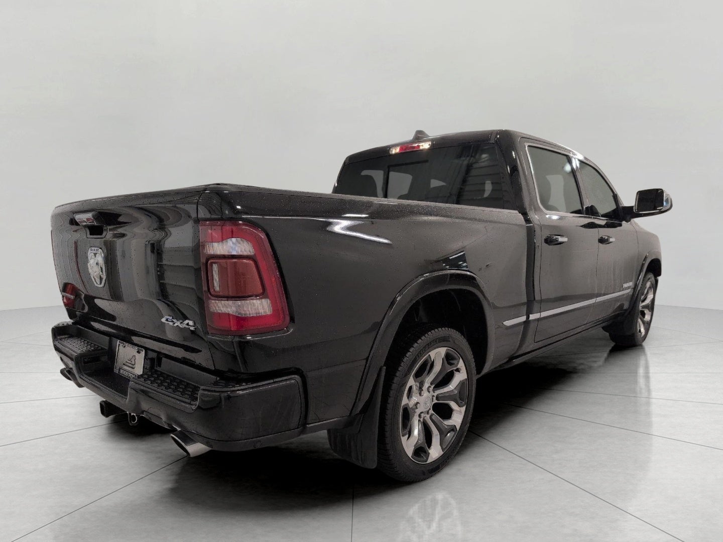 2021 RAM 1500 Limited 4x4 Crew Cab 6'4 Box