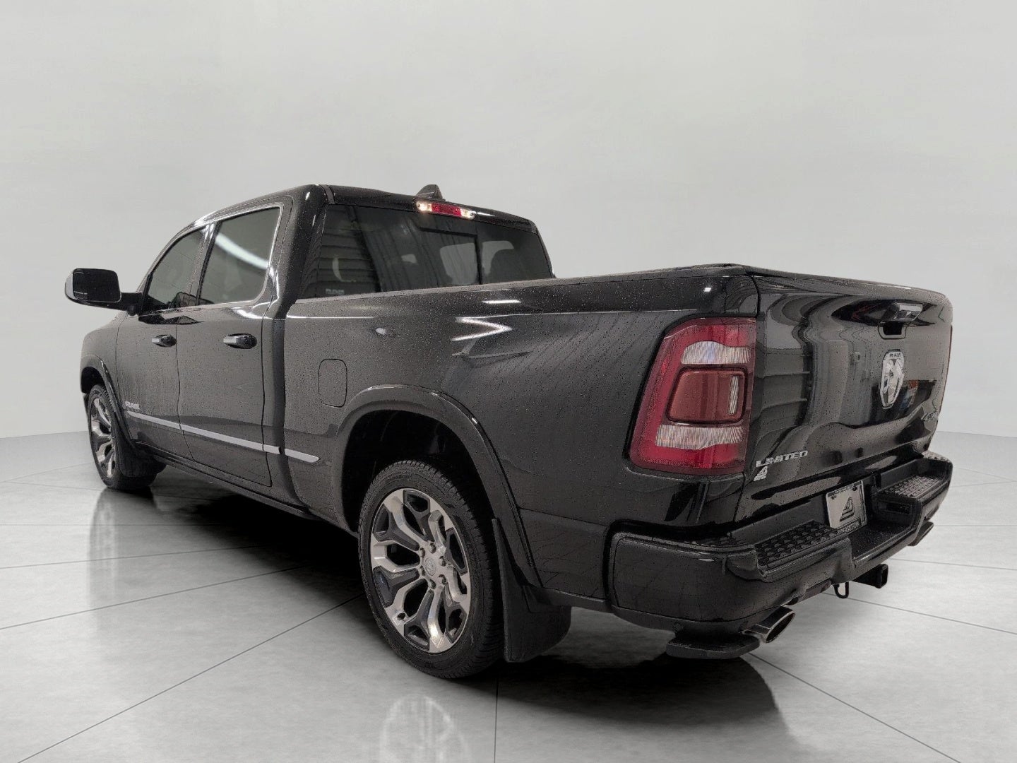 2021 RAM 1500 Limited 4x4 Crew Cab 6'4 Box
