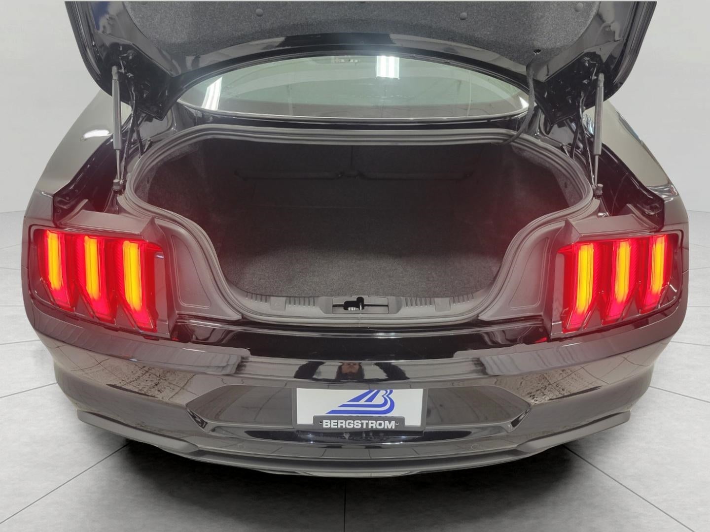 2022 Ford Mustang EcoBoost Premium Fastback