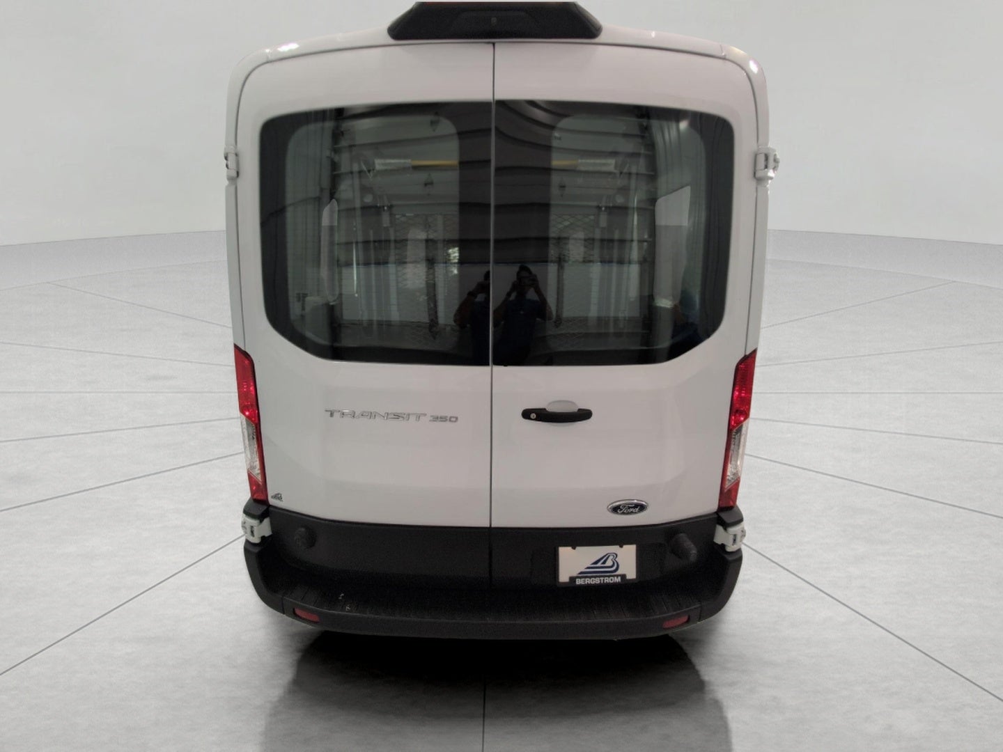 2020 Ford Transit Passenger Wagon T-350 148 Med Roof XL RWD