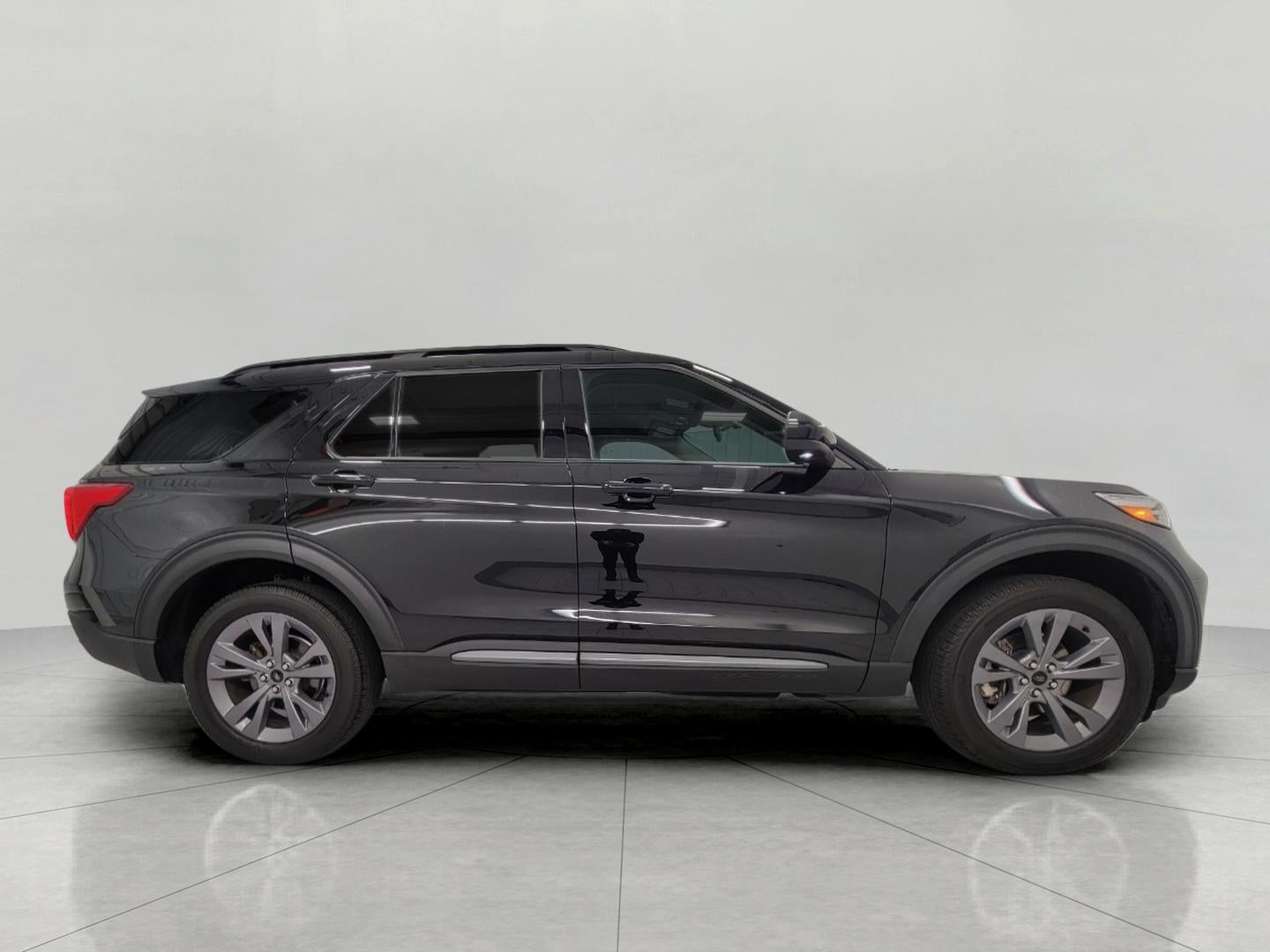2023 Ford Explorer XLT 4WD