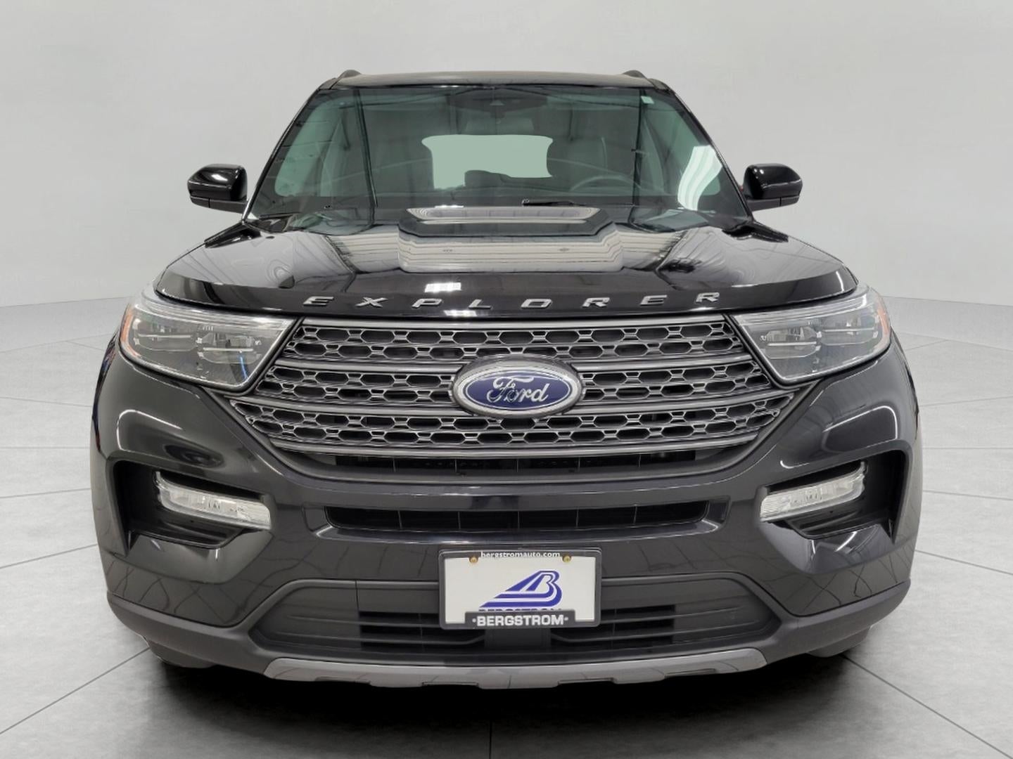 2023 Ford Explorer XLT 4WD