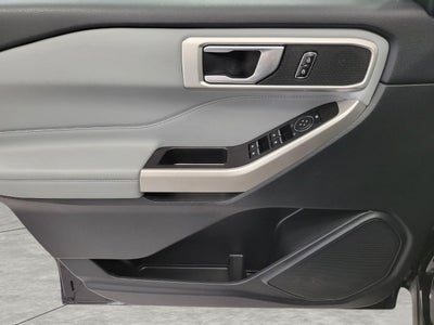 2023 Ford Explorer XLT 4WD