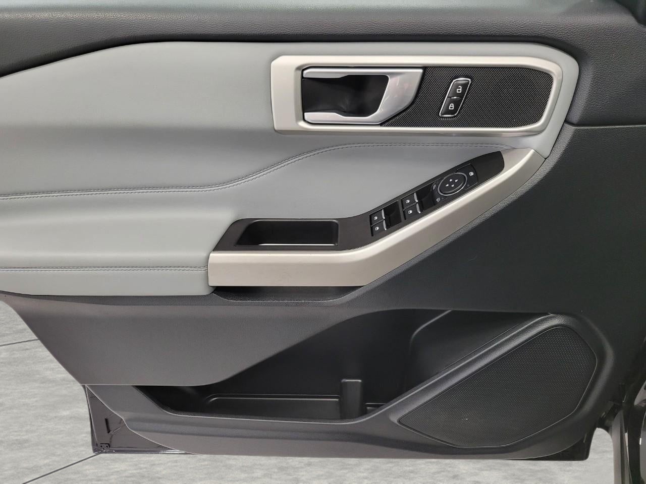 2023 Ford Explorer XLT 4WD