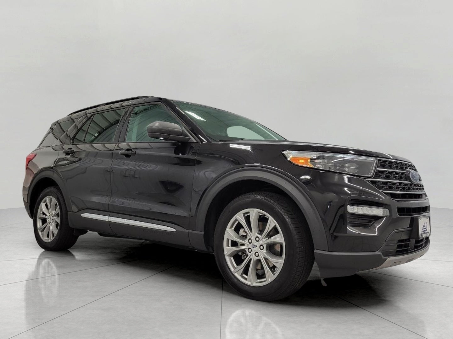 2023 Ford Explorer XLT 4WD