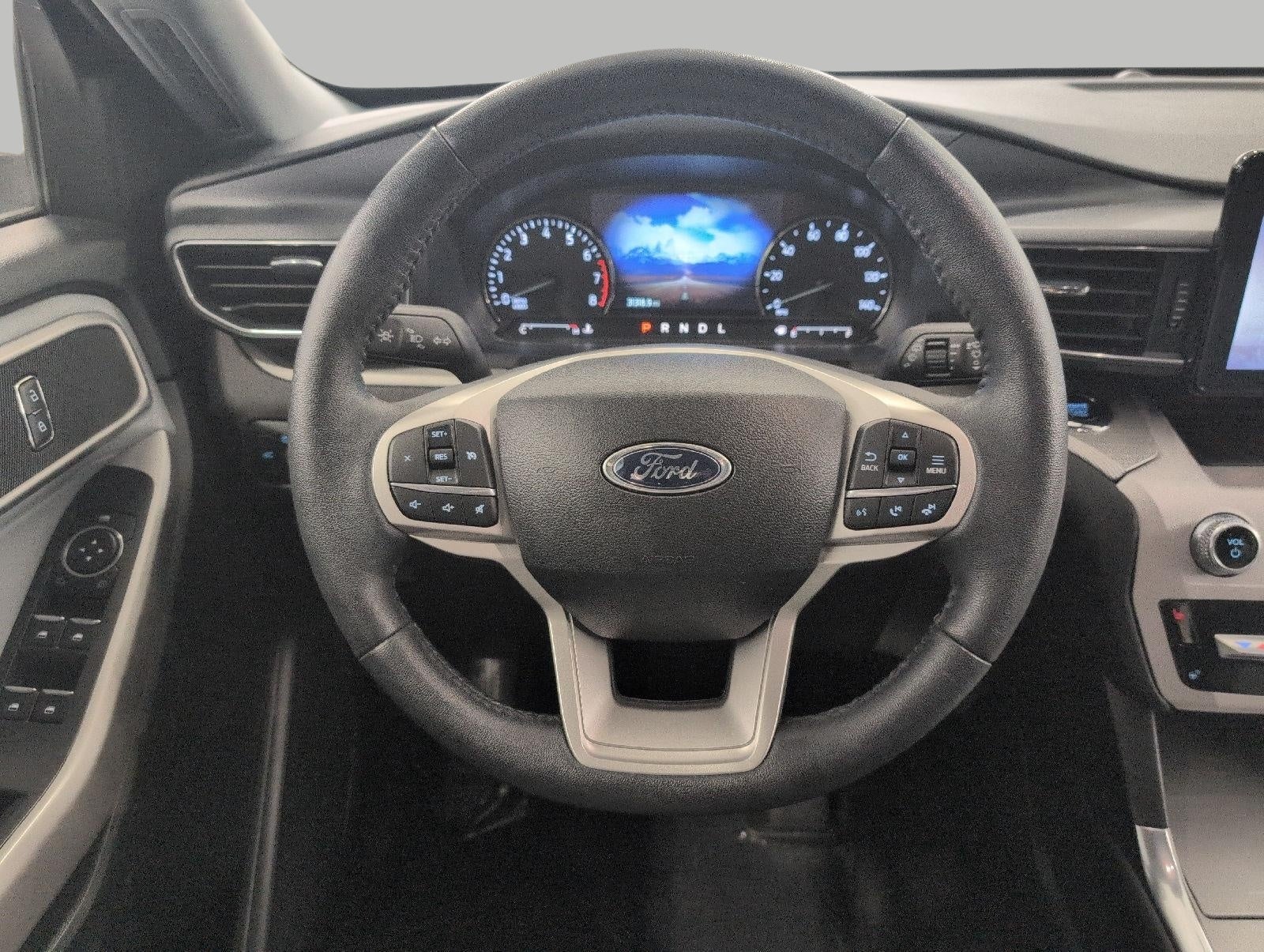 2024 Ford Explorer XLT 4WD