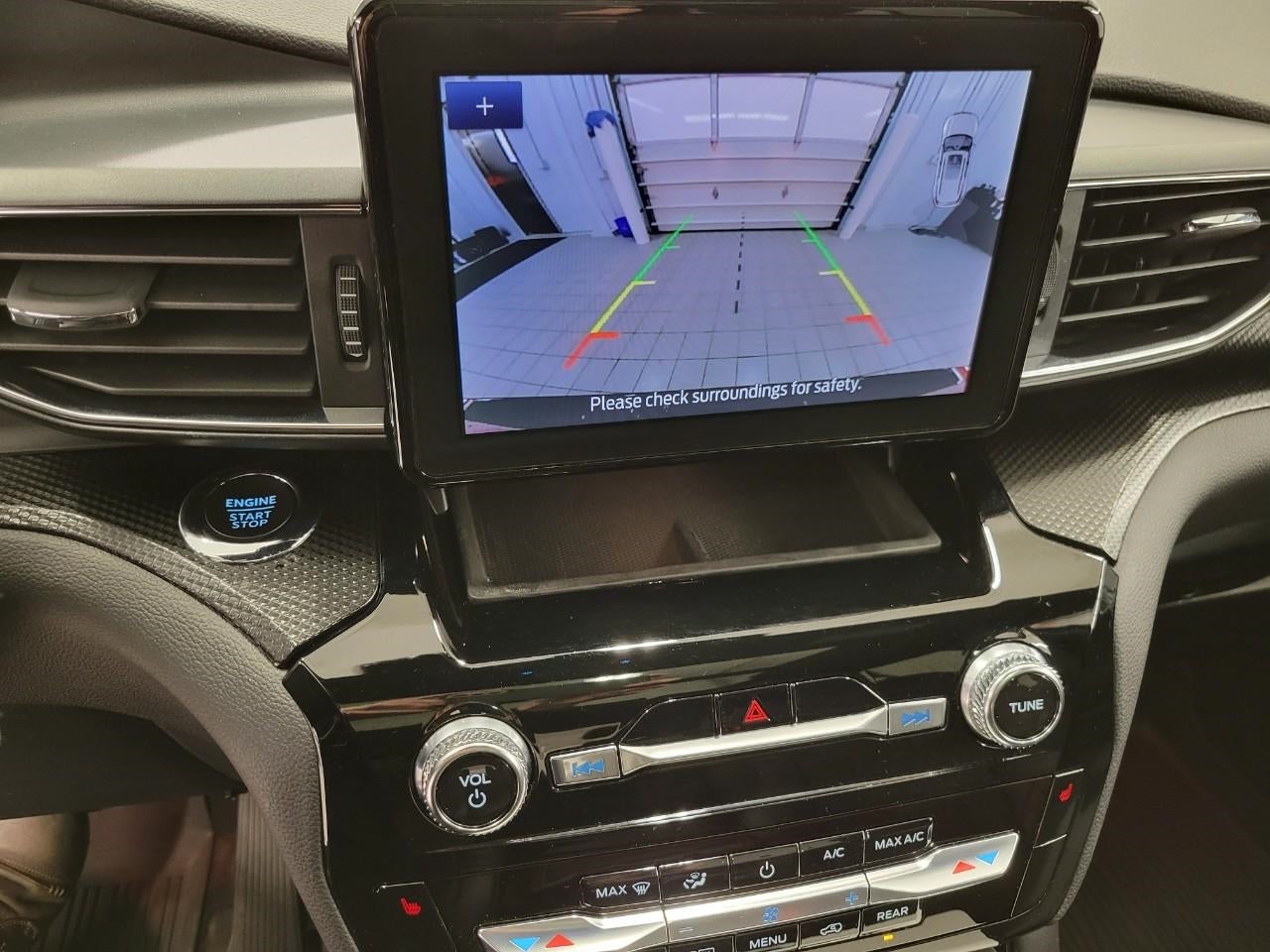 2024 Ford Explorer ST-Line 4WD