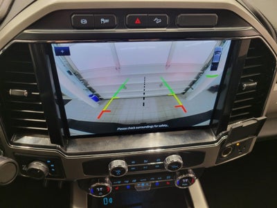 2022 Ford Super Duty F-350 SRW LARIAT 4WD Crew Cab 6.75' Box