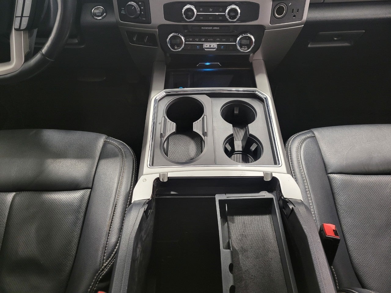 2022 Ford Super Duty F-350 SRW LARIAT 4WD Crew Cab 6.75' Box