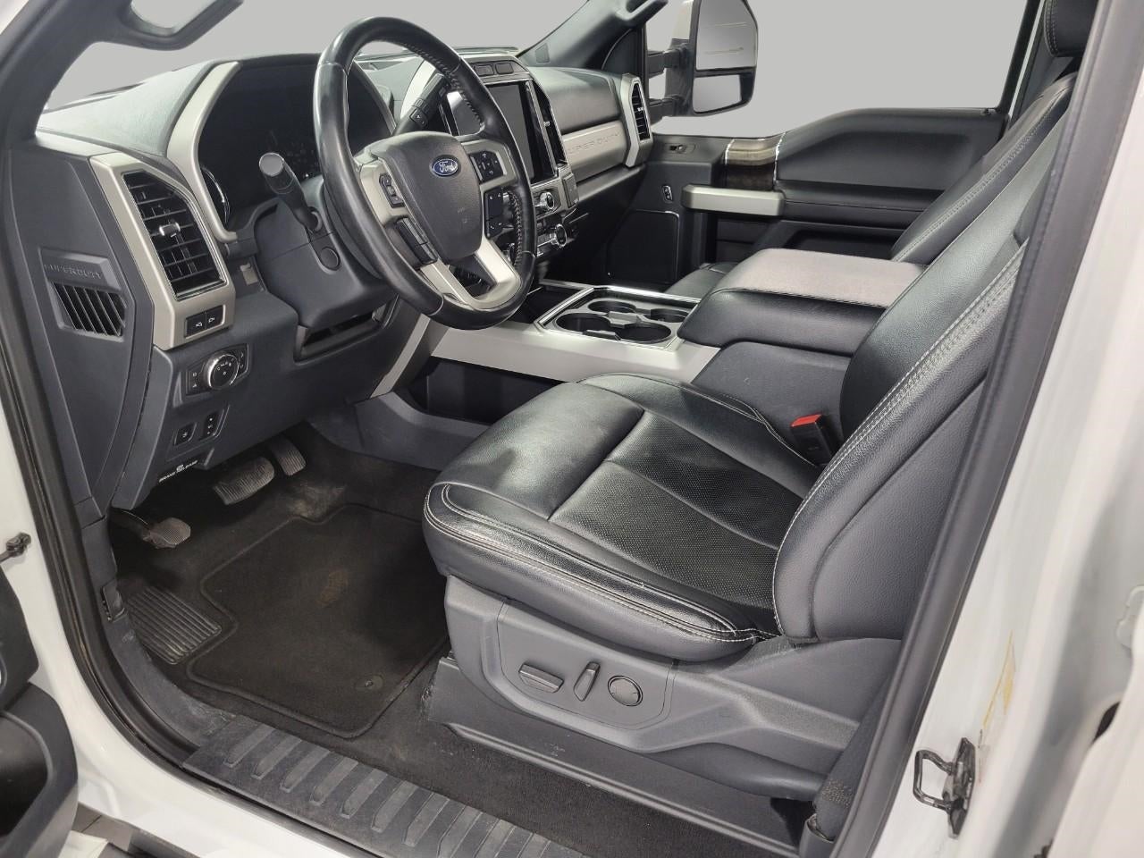 2022 Ford Super Duty F-350 SRW LARIAT 4WD Crew Cab 6.75' Box