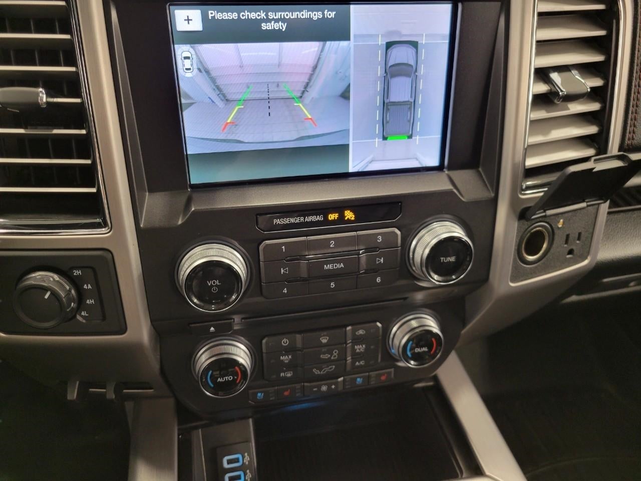 2018 Ford F-150 Platinum 4WD SuperCrew 5.5' Box