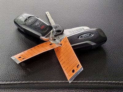 2015 Ford F-150 4WD SuperCrew 145 Lariat