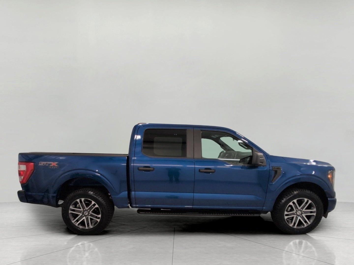 2023 Ford F-150 XL 4WD SuperCrew 5.5' Box