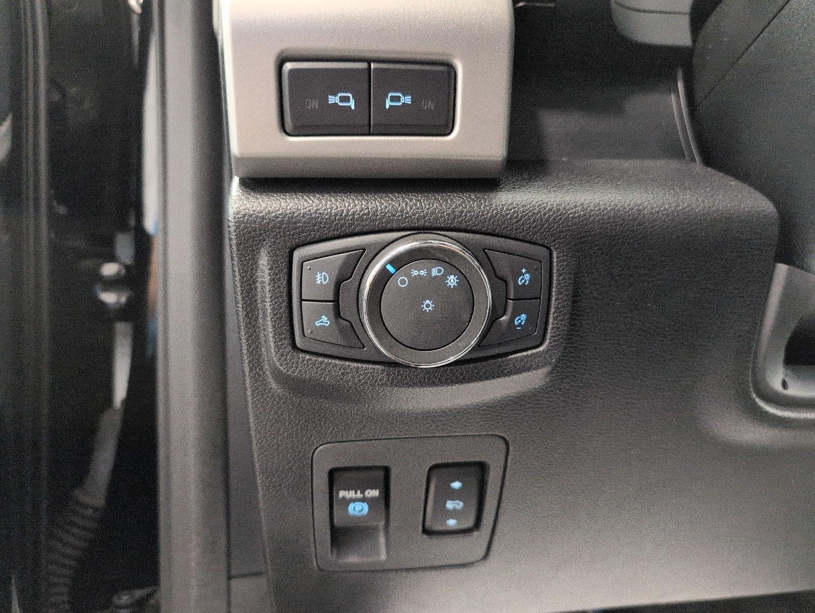 2017 Ford F-150 Lariat 4WD SuperCrew 5.5' Box