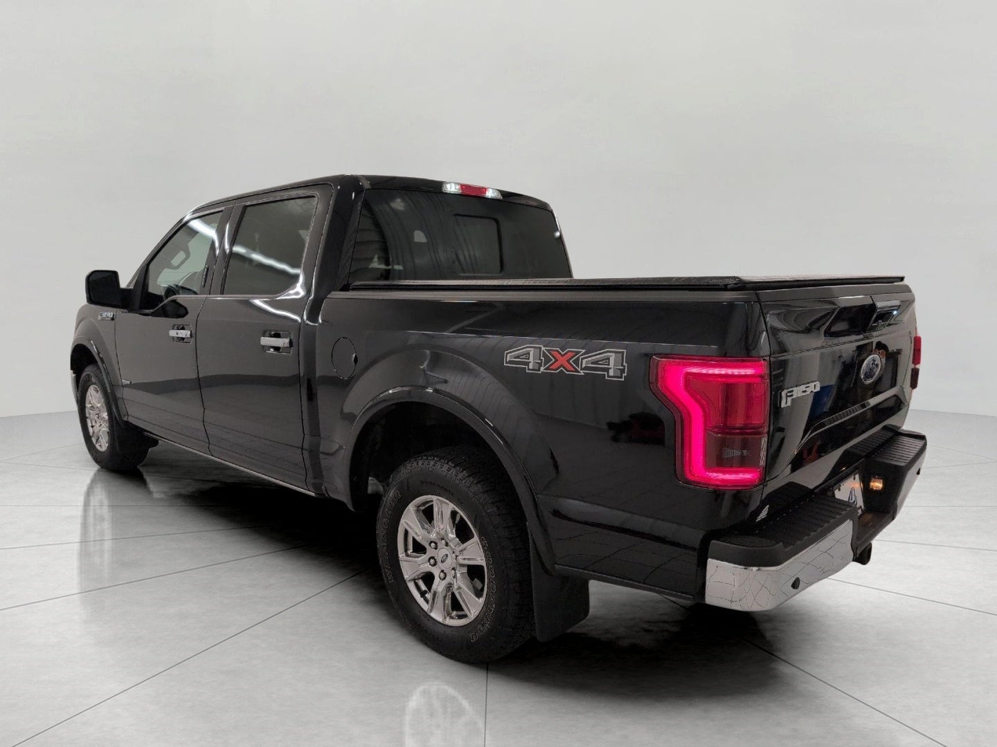 2017 Ford F-150 Lariat 4WD SuperCrew 5.5' Box