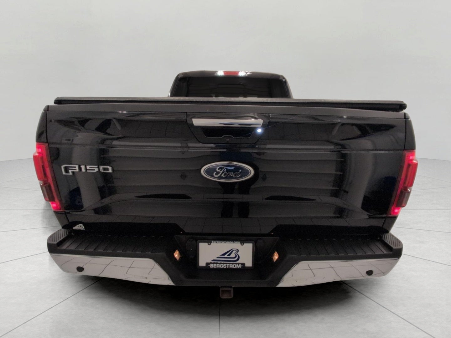 2017 Ford F-150 Lariat 4WD SuperCrew 5.5' Box