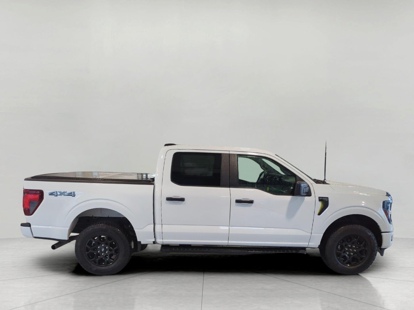 2025 Ford F-150 STX 4WD SuperCrew 5.5' Box