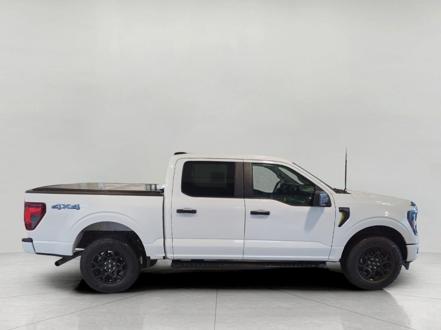 2025 Ford F-150 STX 4WD SuperCrew 5.5' Box