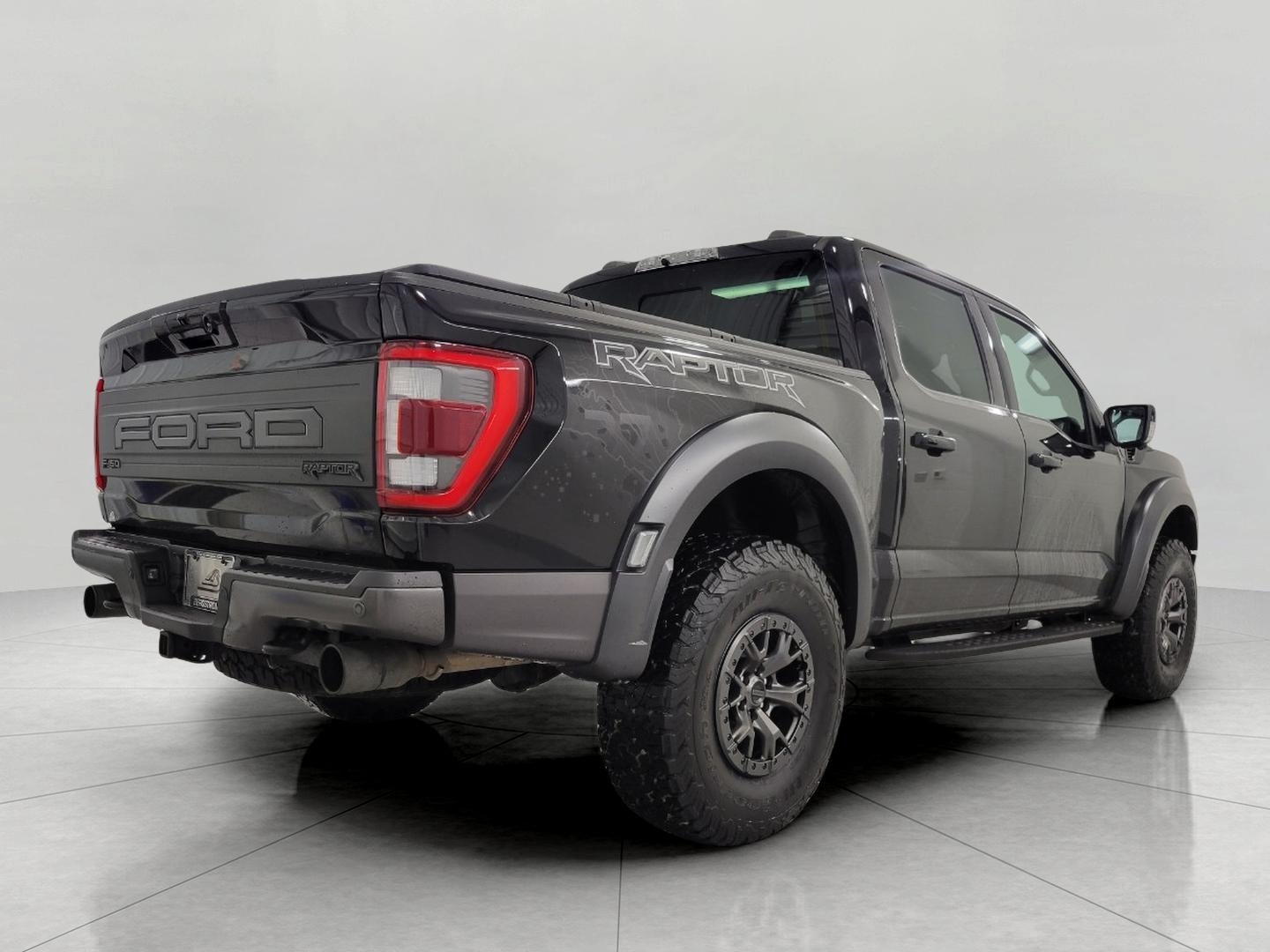 2022 Ford F-150 RAPTOR 4WD SUPERCREW 5.5' BOX ** 801A ** 37 PERFORMANCE PACKAGE ** MOONROOF & TAILGATE **