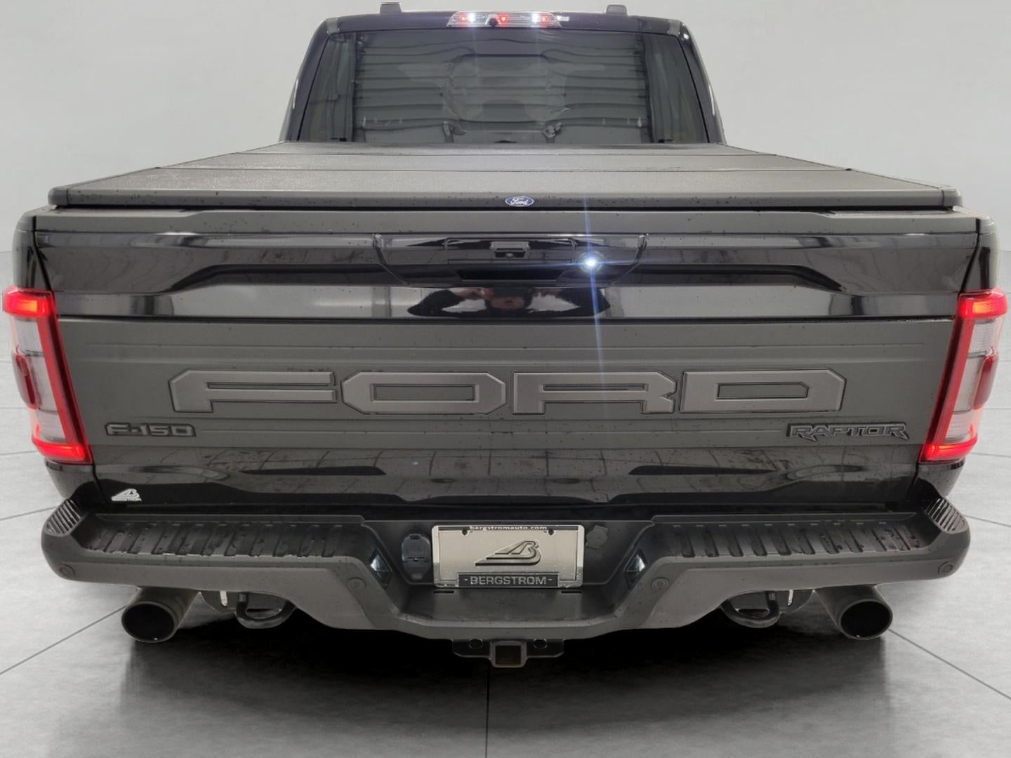 2022 Ford F-150 RAPTOR 4WD SUPERCREW 5.5' BOX ** 801A ** 37 PERFORMANCE PACKAGE ** MOONROOF & TAILGATE **