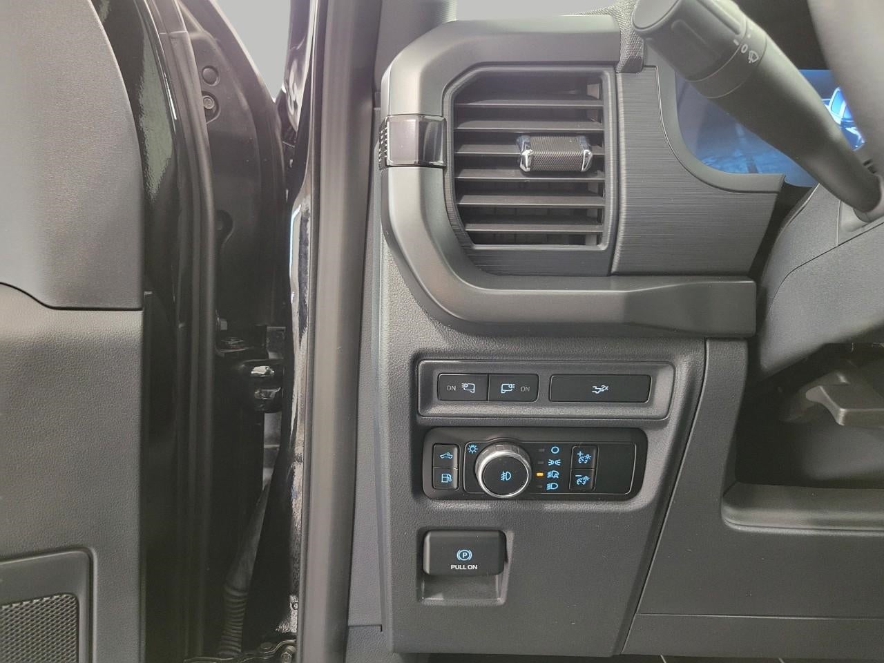 2024 Ford F-150 CREW CAB