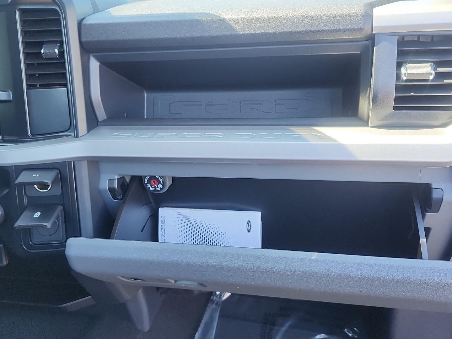 2025 Ford Super Duty F-350 SRW XL 4WD Reg Cab 8' Box