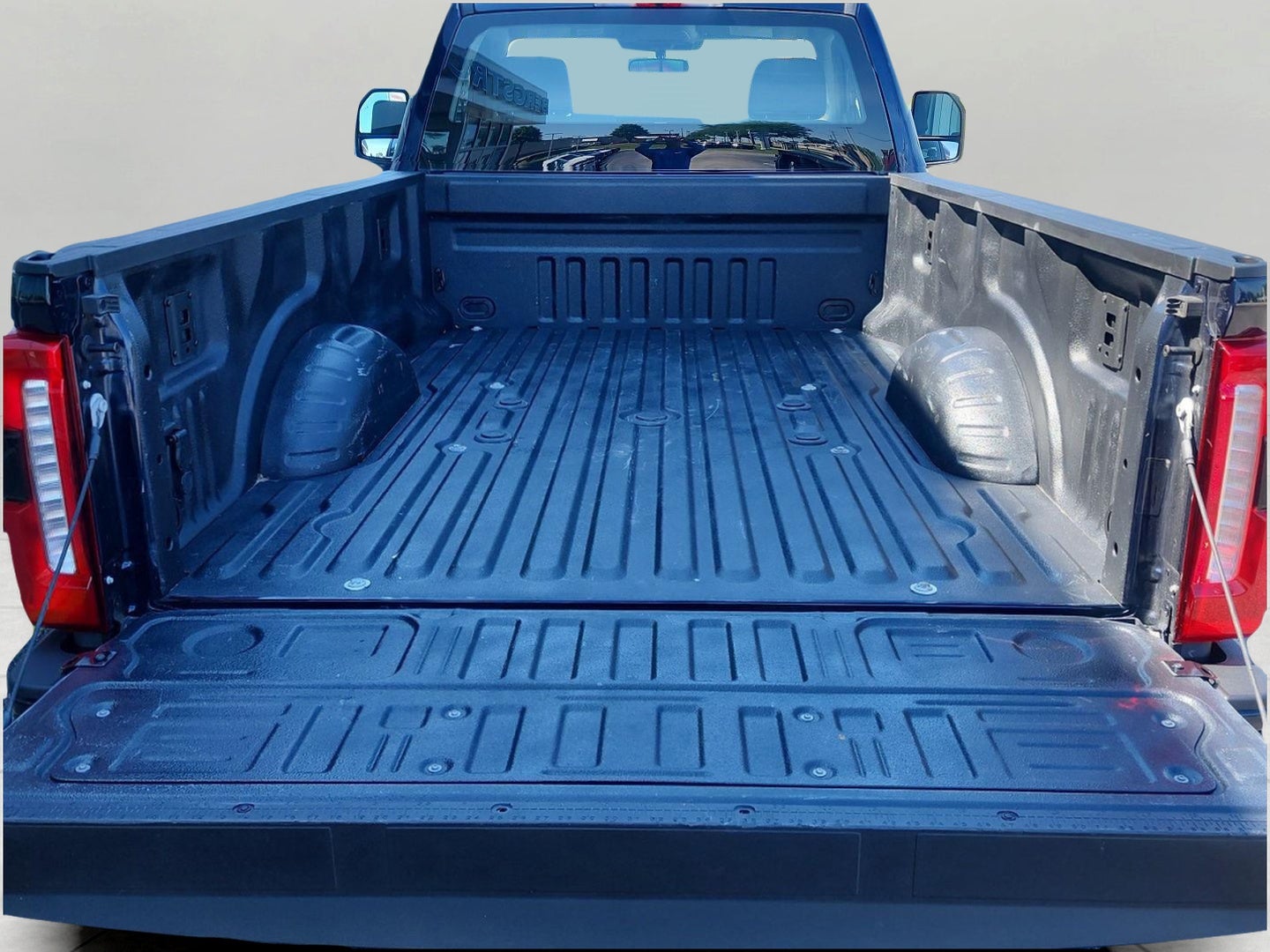 2025 Ford Super Duty F-350 SRW XL 4WD Reg Cab 8' Box