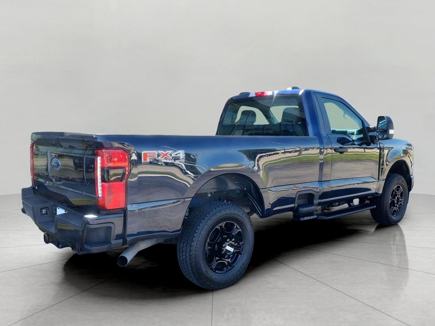 2025 Ford Super Duty F-350 SRW XL 4WD Reg Cab 8' Box