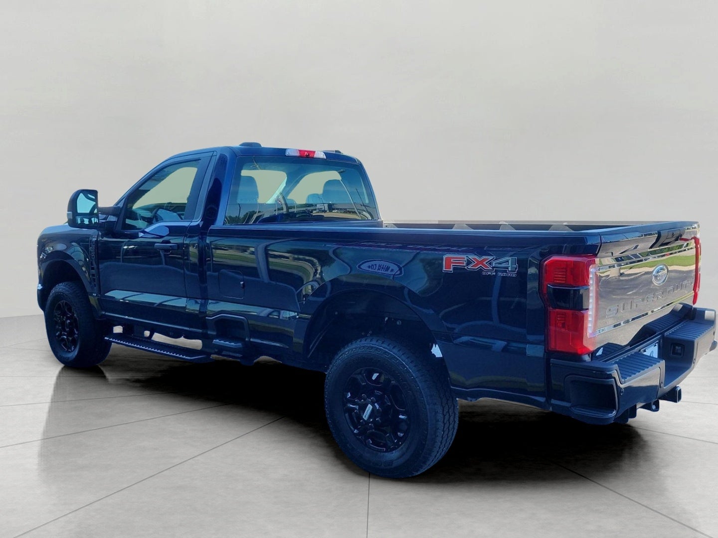 2025 Ford Super Duty F-350 SRW XL 4WD Reg Cab 8' Box