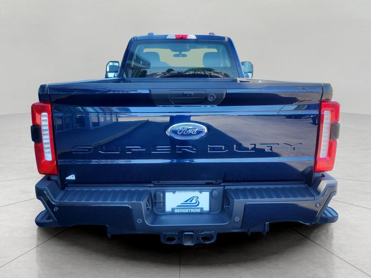2025 Ford Super Duty F-350 SRW XL 4WD Reg Cab 8' Box