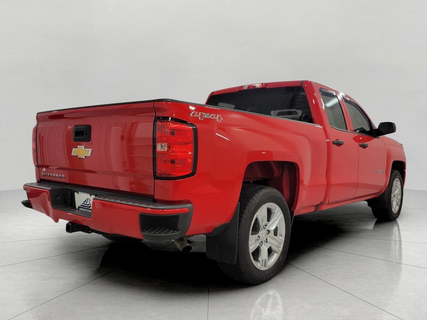 2017 Chevrolet Silverado 1500 4WD Double Cab 143.5 Custom