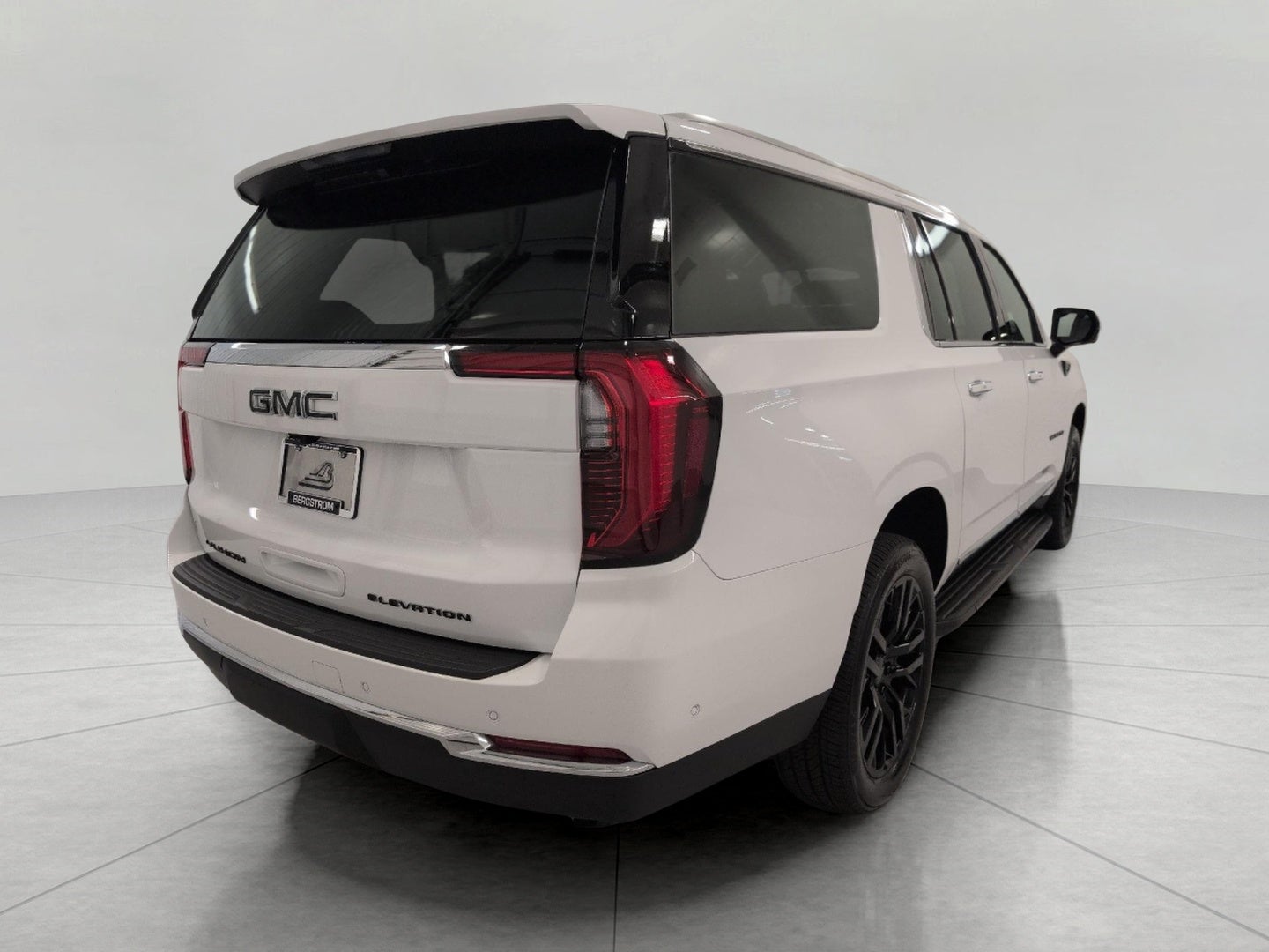2026 GMC Yukon XL 4WD 4dr Elevation