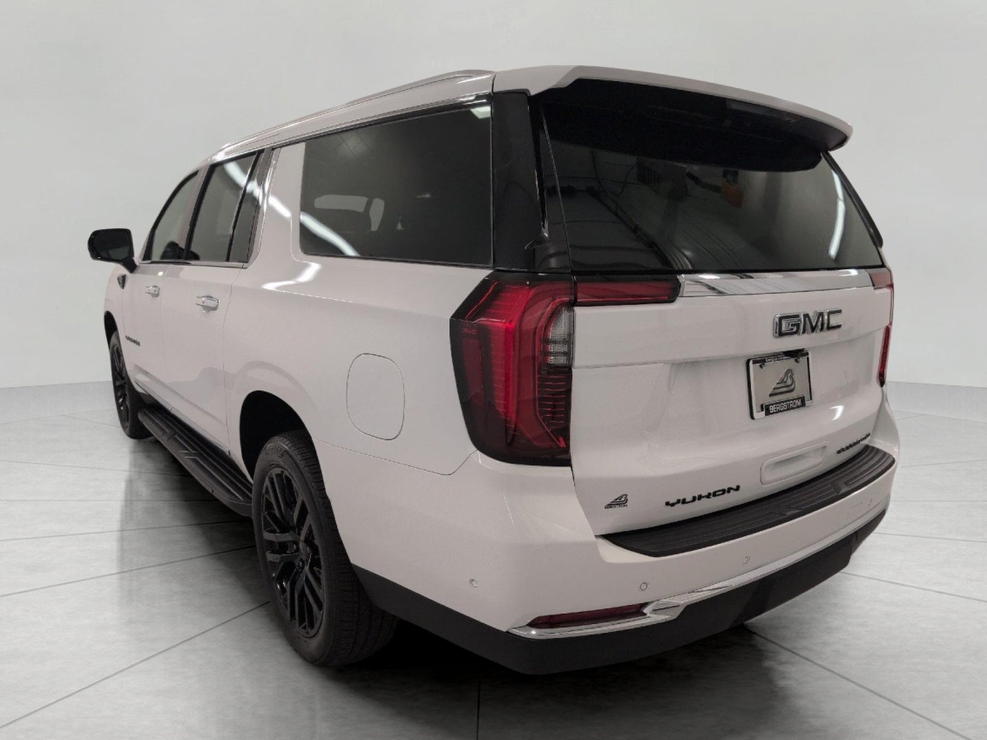 2026 GMC Yukon XL 4WD 4dr Elevation