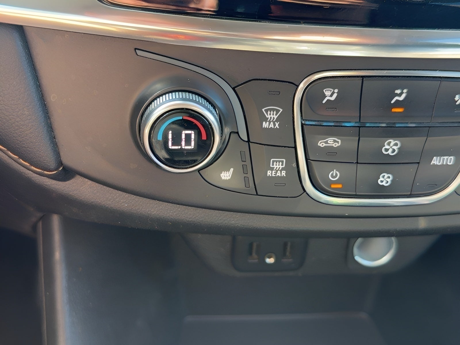 2021 Chevrolet Traverse AWD 4dr LT Cloth w/1LT