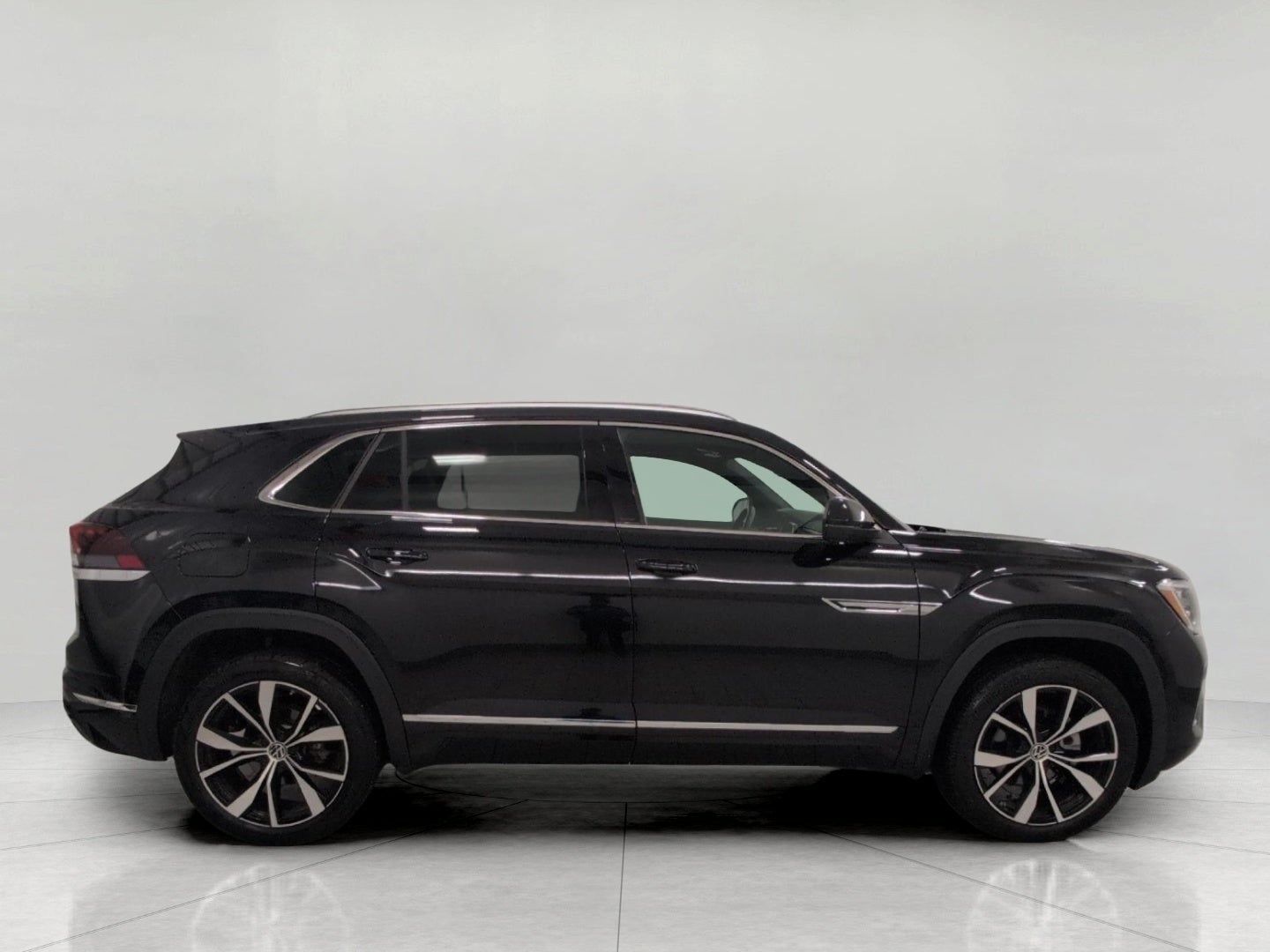 2025 Volkswagen Atlas Cross Sport 2.0T SEL Premium R-Line 4MOTION