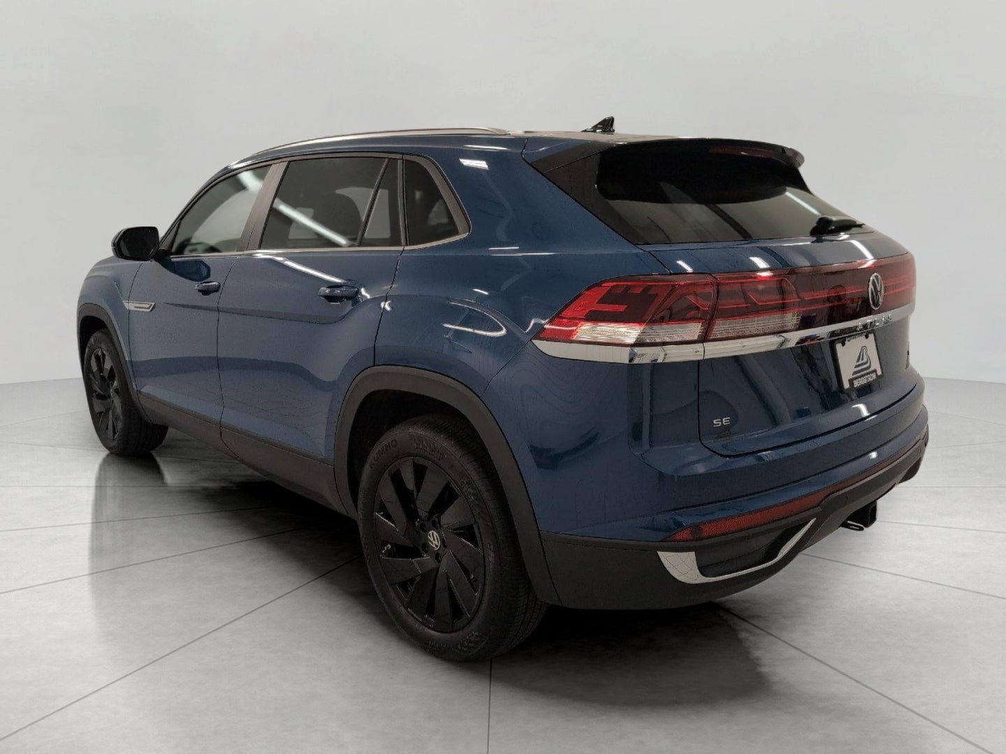 2026 Volkswagen Atlas Cross Sport 2.0T SE w/Technology 4MOTION