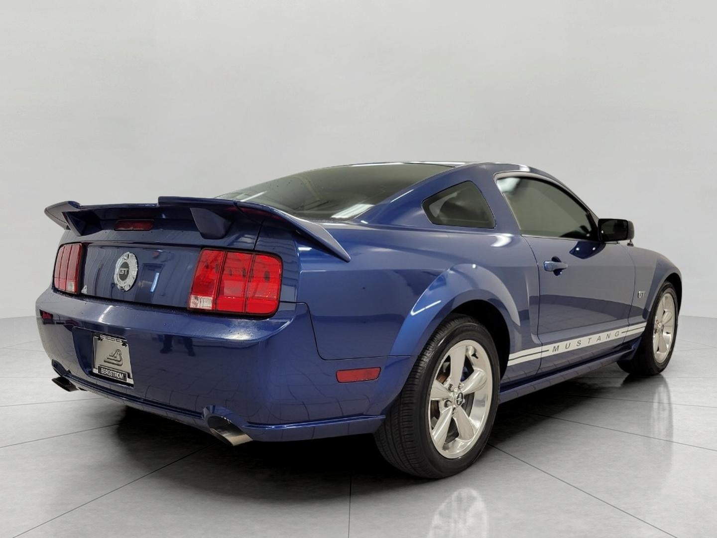 2008 Ford Mustang 2dr Cpe GT Deluxe