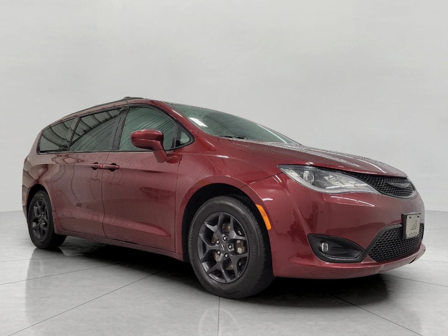 2018 Chrysler Pacifica Touring L Plus's photo