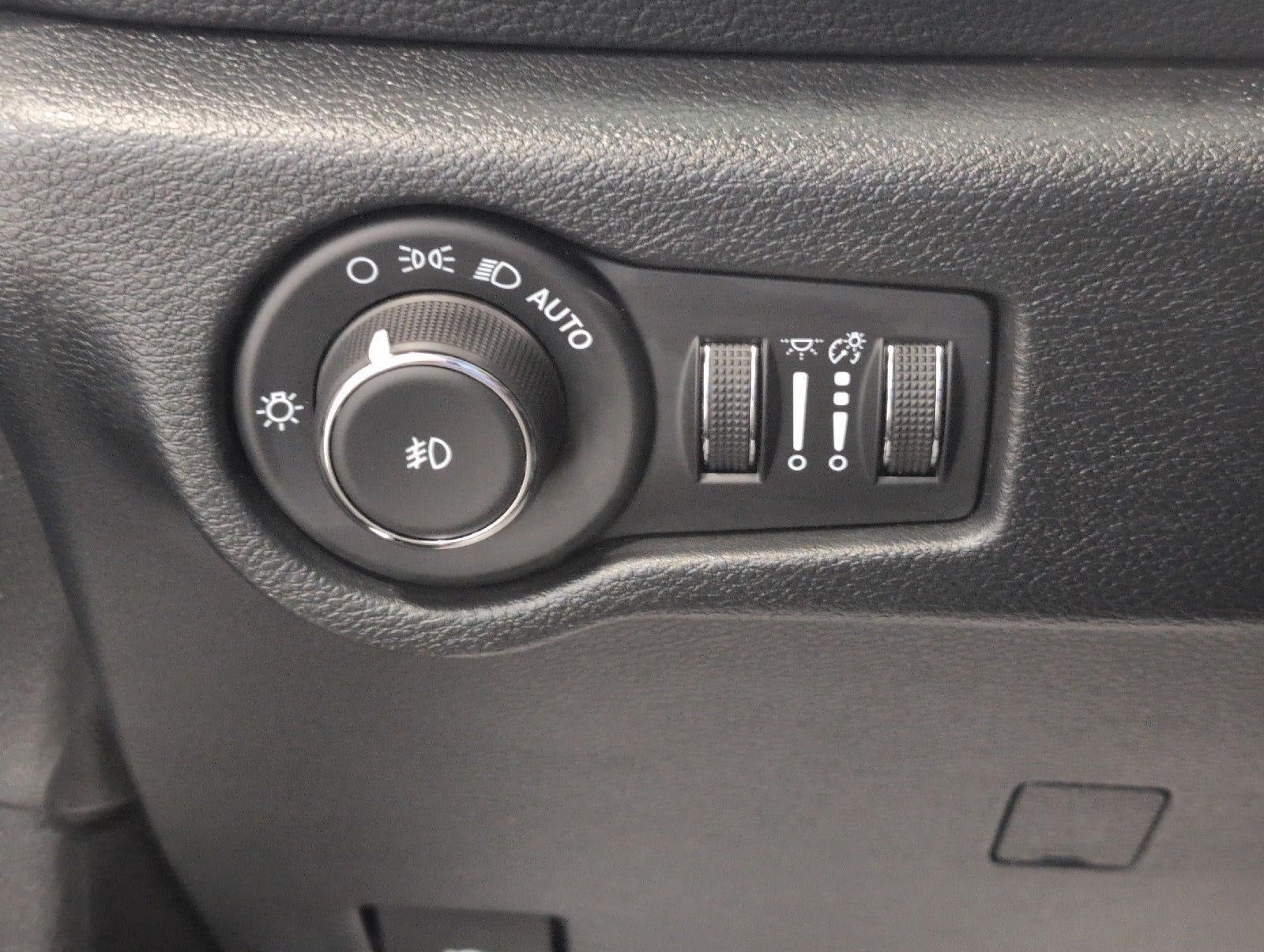 2025 Chrysler Pacifica Hybrid Select FWD