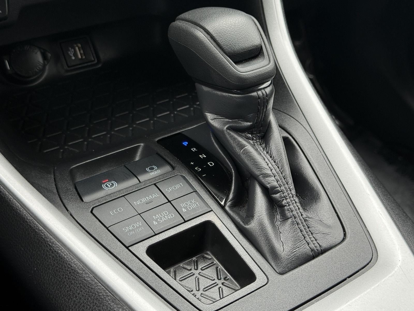 2025 Toyota RAV4 XLE AWD