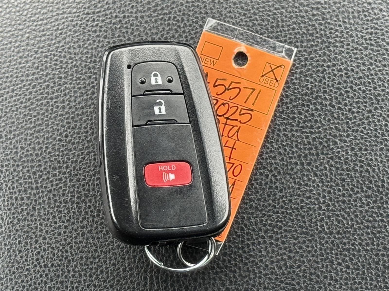 2025 Toyota RAV4 XLE AWD