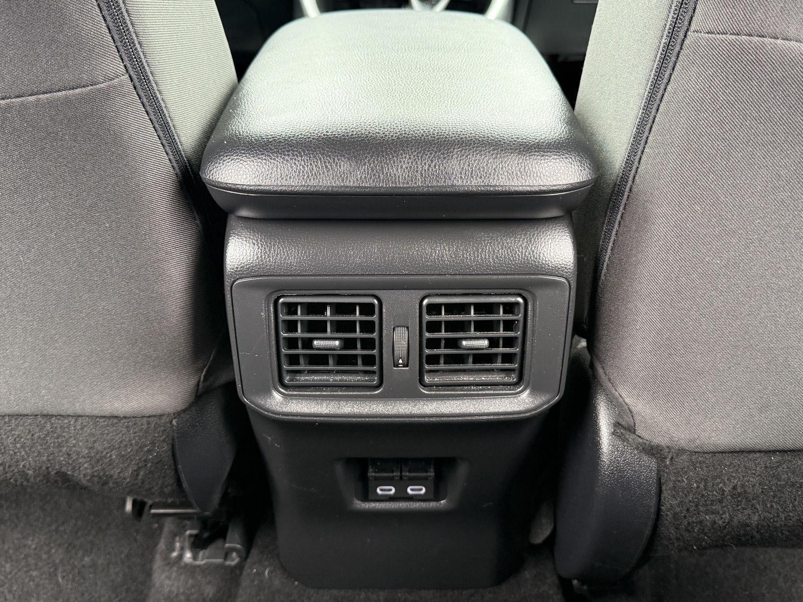 2025 Toyota RAV4 XLE AWD