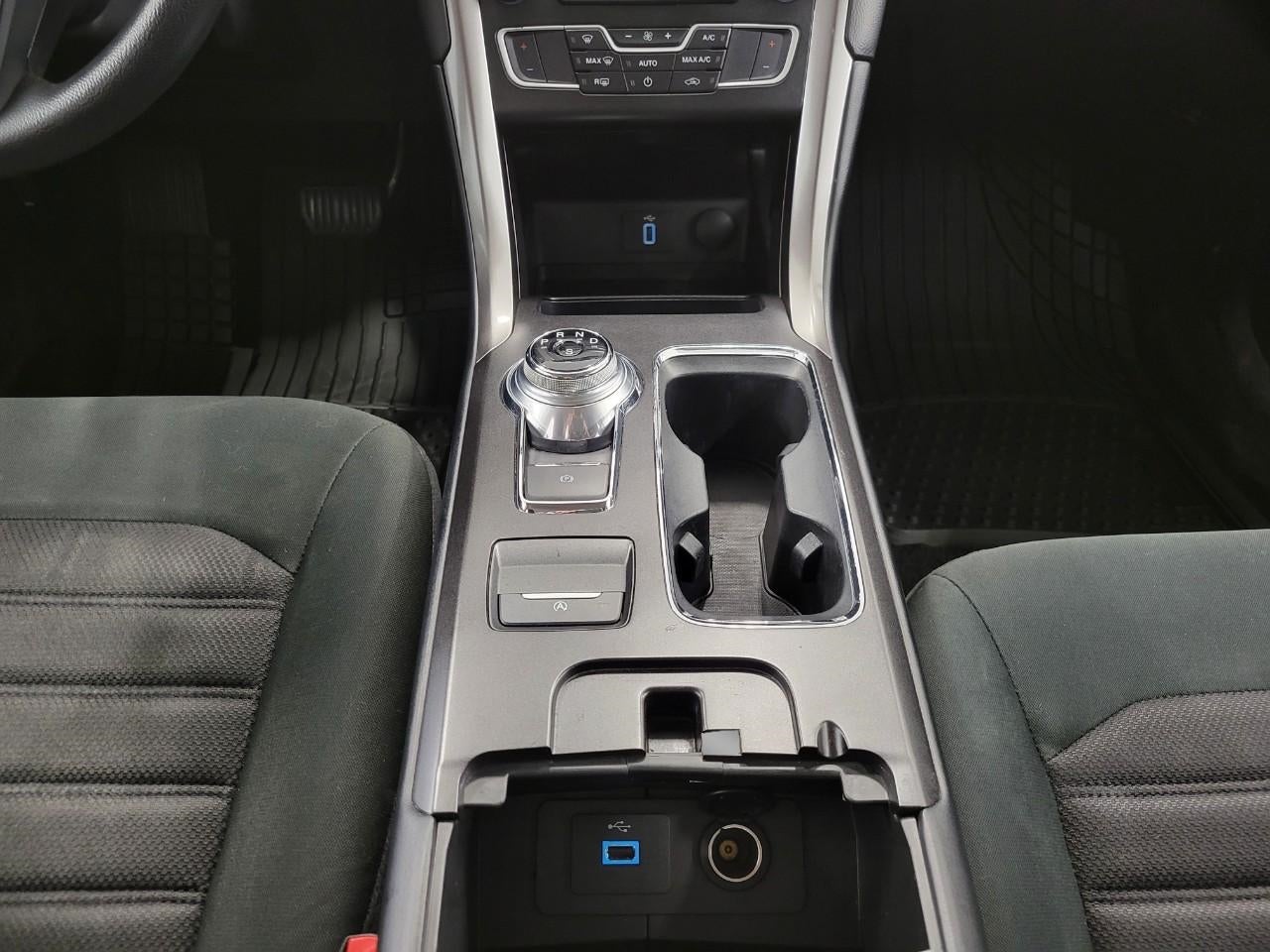 2017 Ford Fusion SE FWD