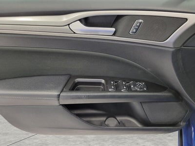 2017 Ford Fusion SE FWD