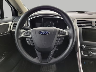2017 Ford Fusion SE FWD
